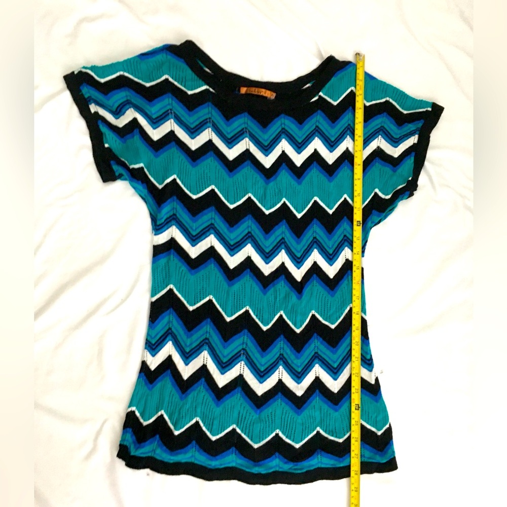 EUC Belldini multicolored knit short sleeve top, could be worn as dress